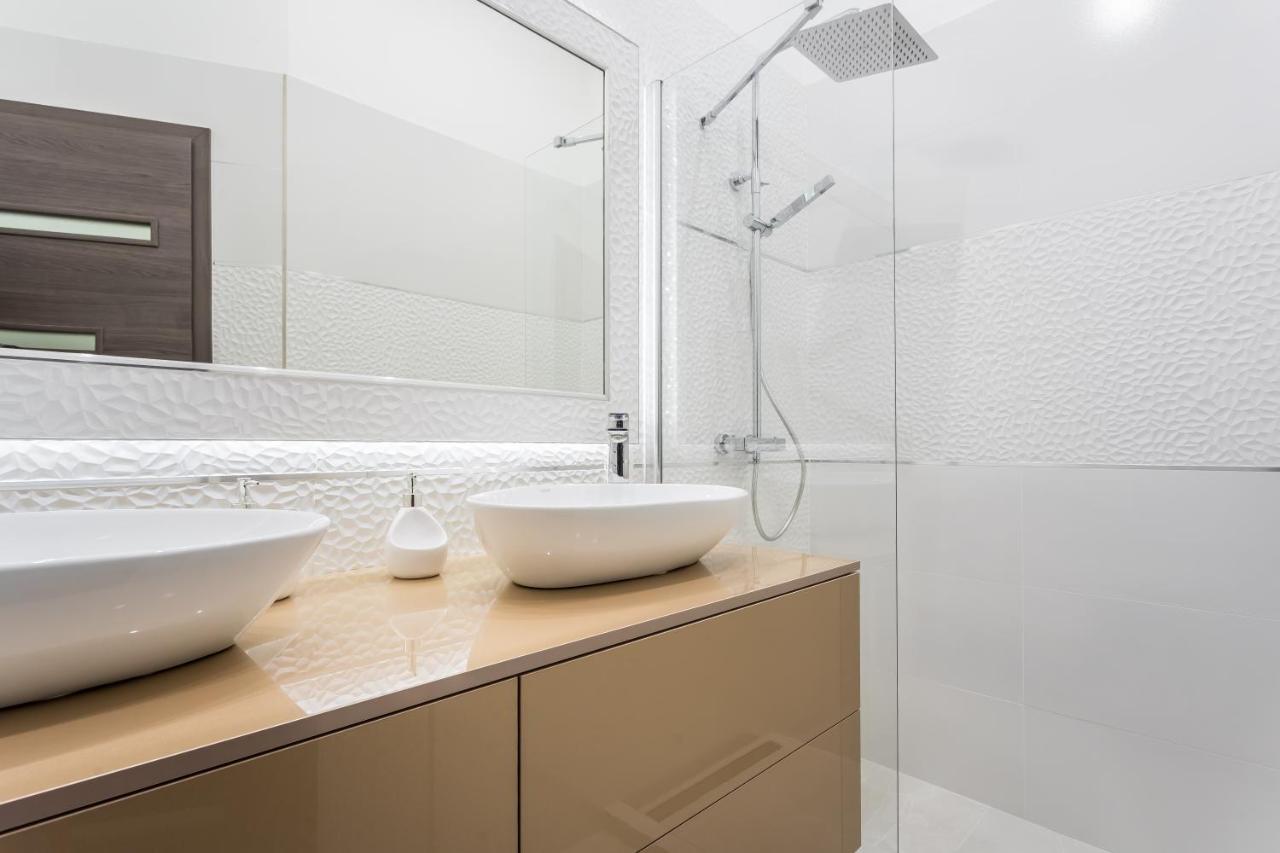 Luxury Apartment With Free Garage And Balcony In The Center Boedapest Buitenkant foto
